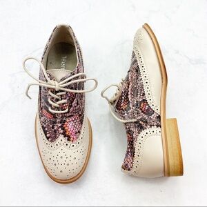 [Wanted] Classic Cream Leather Loafers